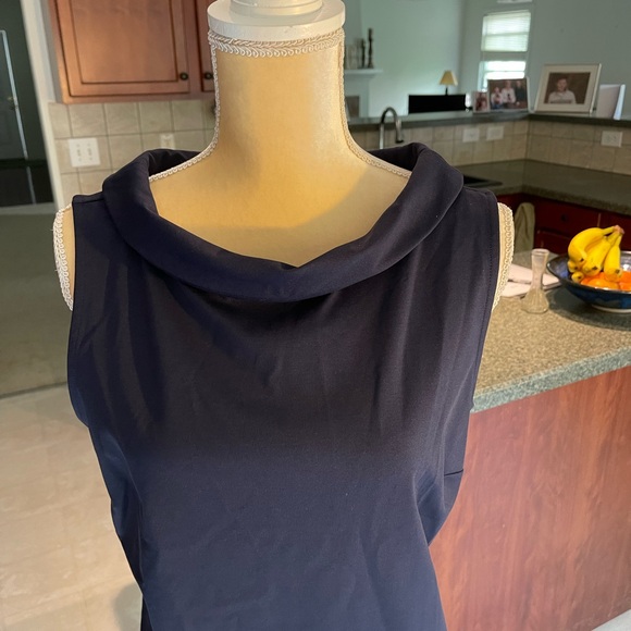 Talbots Factory Navy Boat Neck Sleeveless Top - sz L. NWT - Picture 2 of 7
